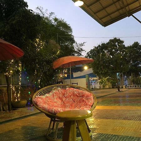 Por Chey Guesthouse Battambang Eksteriør billede