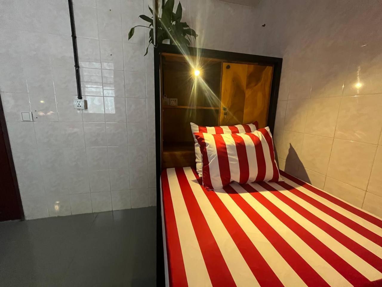 Por Chey Guesthouse Battambang Eksteriør billede