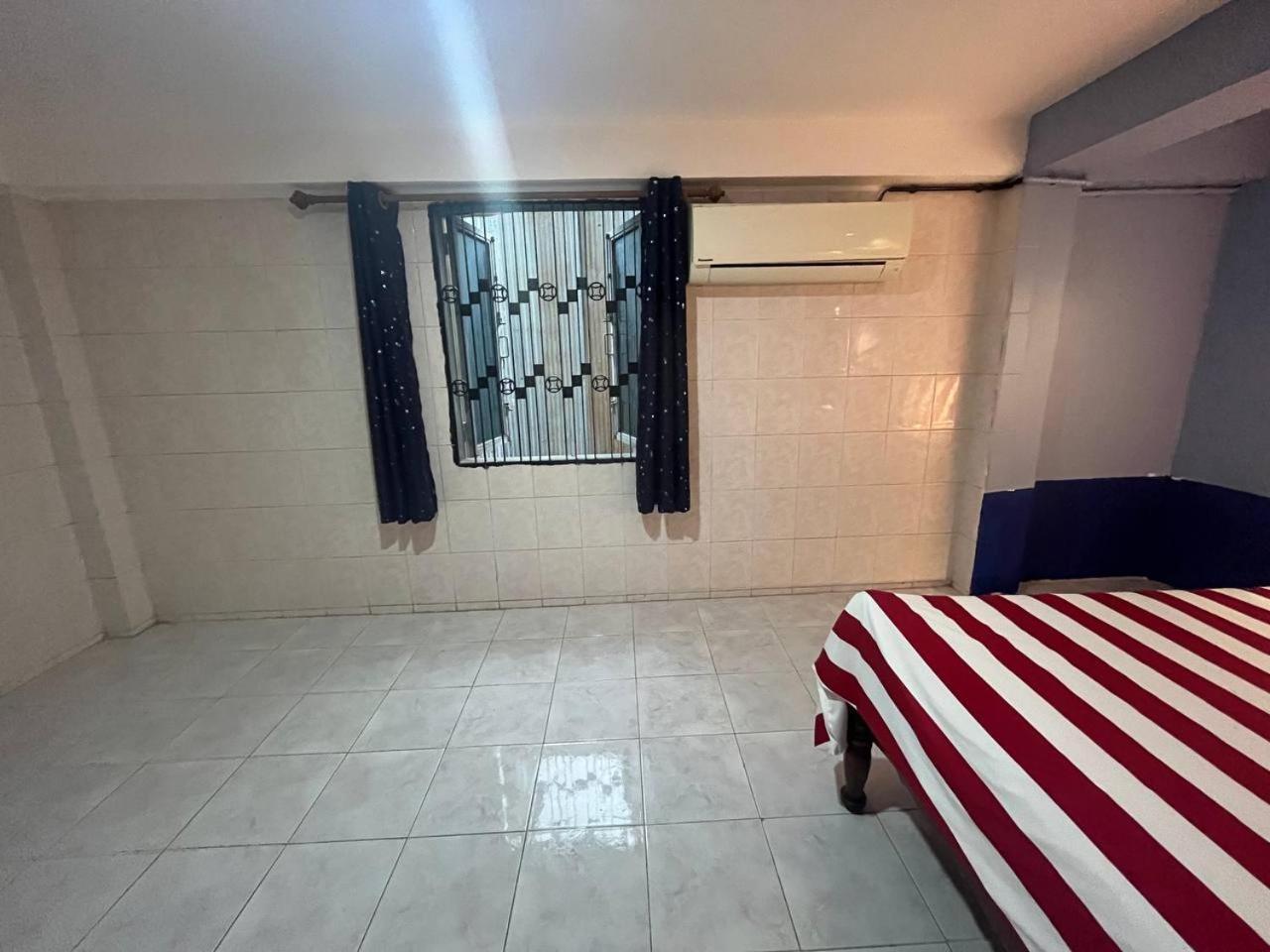 Por Chey Guesthouse Battambang Eksteriør billede